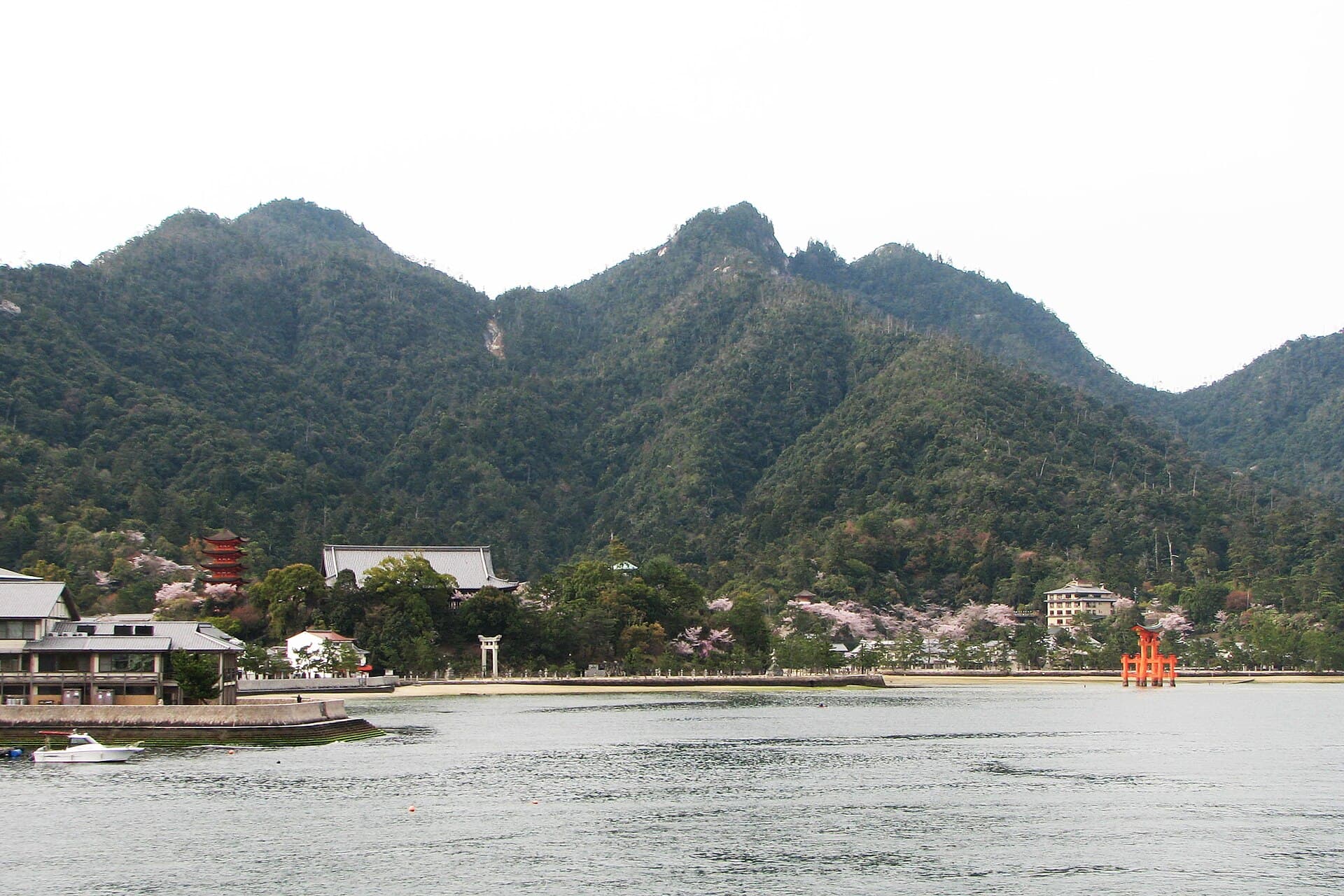 Itsukushima torii, Miyajima