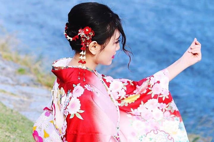 Long-sleeved 'Furisode' Kimono Experience in Kyoto — photo 7