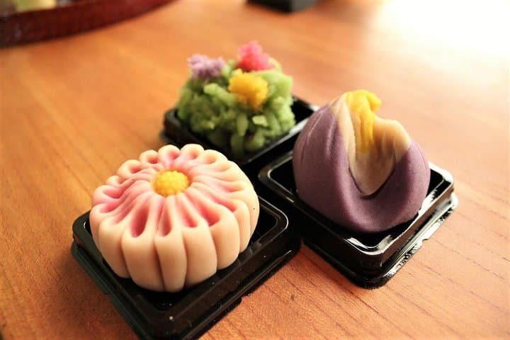 Japanese Sweets Making with a Skilled Artisan — photo 2