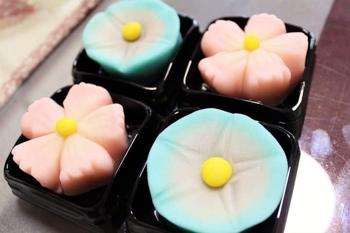 Japanese Sweets Making with Seasonal Motifs — photo 1
