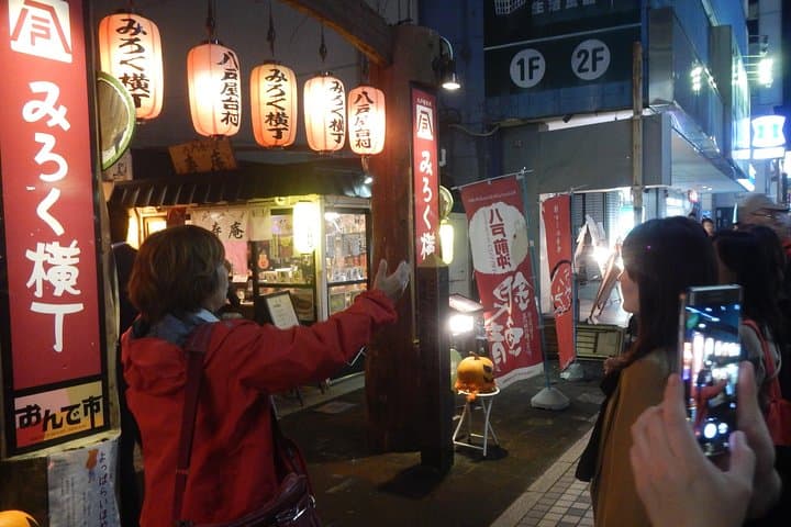 Bar hopping with Local food with a guide — photo 3