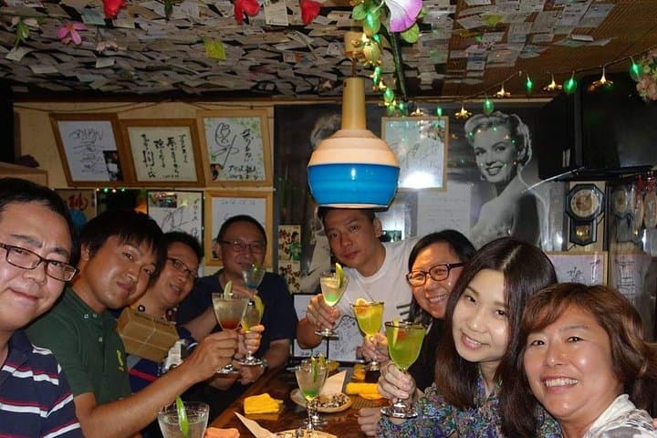 Bar hopping with Local food with a guide — photo 6
