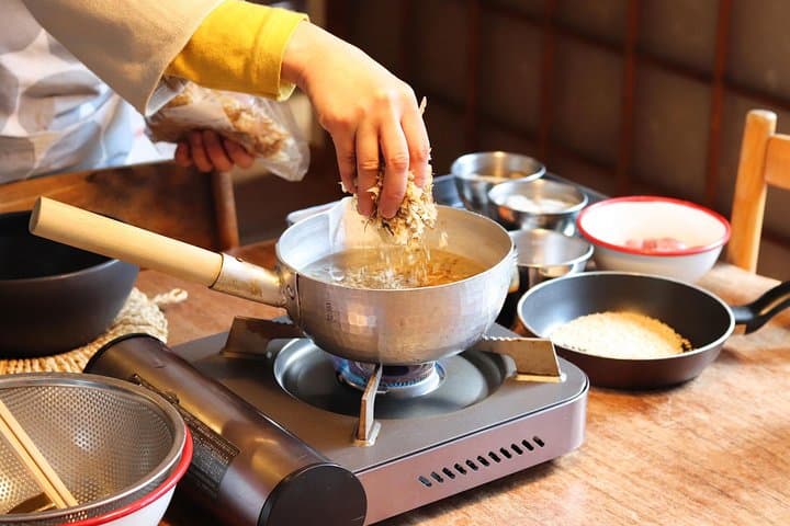 Private Kyoto Cooking Class with Aki in a Beautiful Wooden House — photo 6