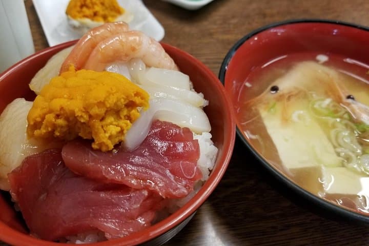 Good Morning Breakfast at local fish market with a guide — photo 2