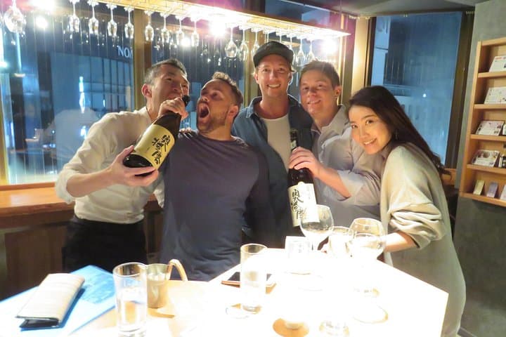 Tokyo Bar Hopping Tour in Shinjuku (All-You-Can-Drink + Dinner) — photo 12