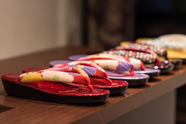 Long-sleeved 'Furisode' Kimono Experience in Kyoto — photo 10