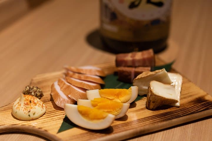 Sake Tasting Masterclass in Shinjuku (8+ Varieties with a Pro) — photo 8