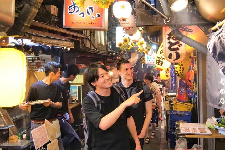 Tokyo Bar Hopping Tour in Shinjuku (All-You-Can-Drink + Dinner) — photo 2