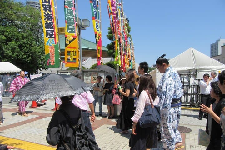 Tokyo by Bike: Skytree, Kiyosumi Garden and Sumo Stadium — photo 2