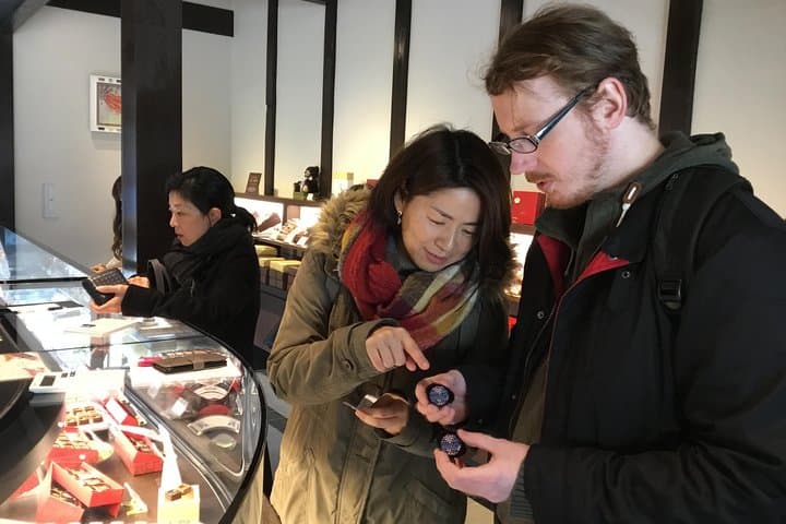 Nishiki Market Walking Food Tour with Local guide — photo 16