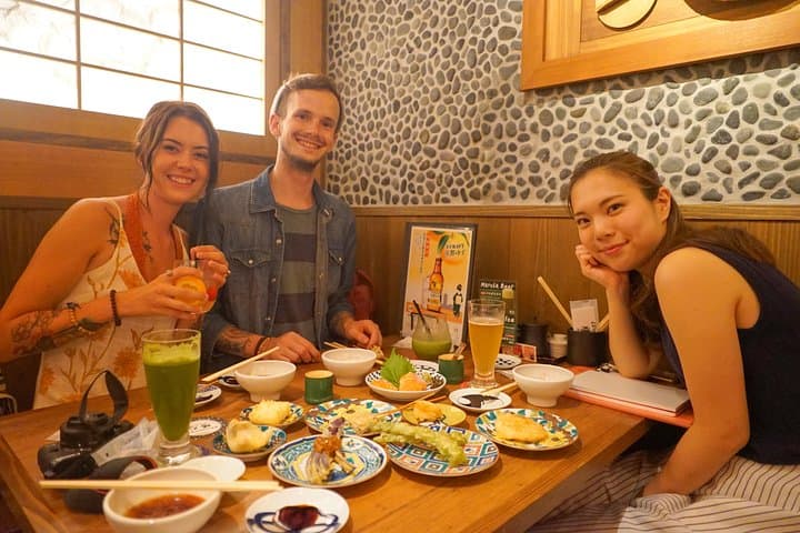 Kyoto Night Foodie Tour in Gion (9+ dishes + 6 Sake tastings) — photo 1