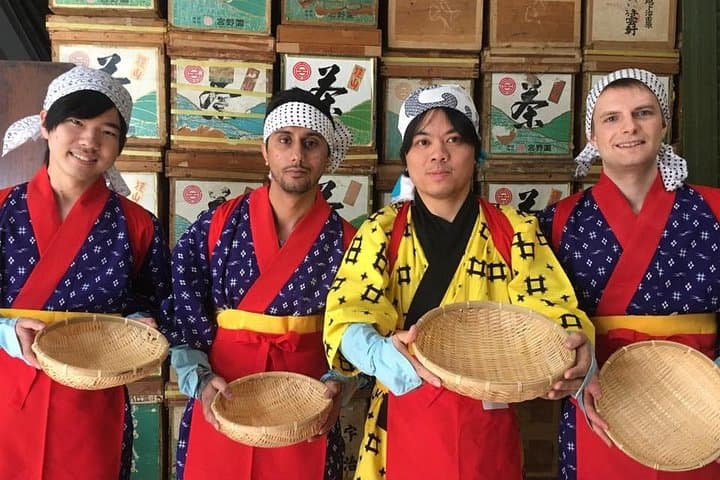 Experience Seasonal Green Tea Picking in Sayama and Nostalgic Walk in Kawagoe! — photo 2