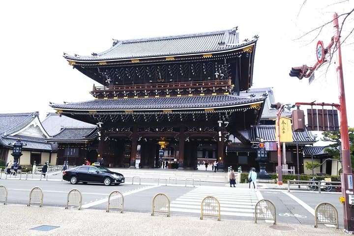 Kyoto Imperial Palace and Nijo Castle Walking Tour — photo 3