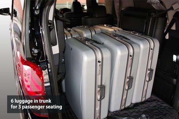Private Airport Transfer Kansai Airport in Kansai Area using Toyota Alphard — photo 3