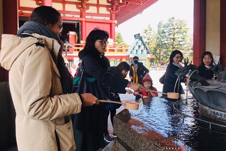 Tokyo Asakusa Half Day Walking Tour with Local Guide — photo 2