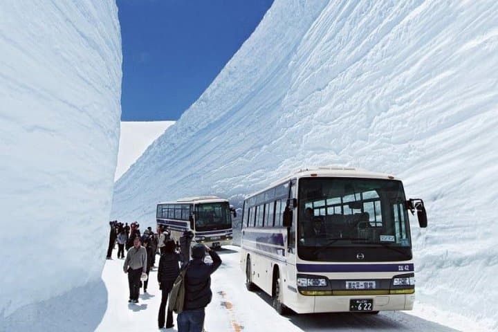 Tateyama Snow Wall ! Hida Takayama & Shirakawago FromOsaka/Ｎagoya — photo 5