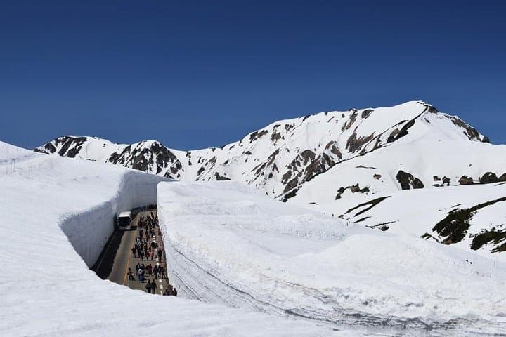 Tateyama Snow Wall ! Hida Takayama & Shirakawago FromOsaka/Ｎagoya — photo 4