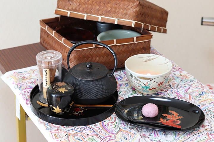 Private Kyoto Sushi Cooking Class & Tea Ceremony with Emika — photo 10