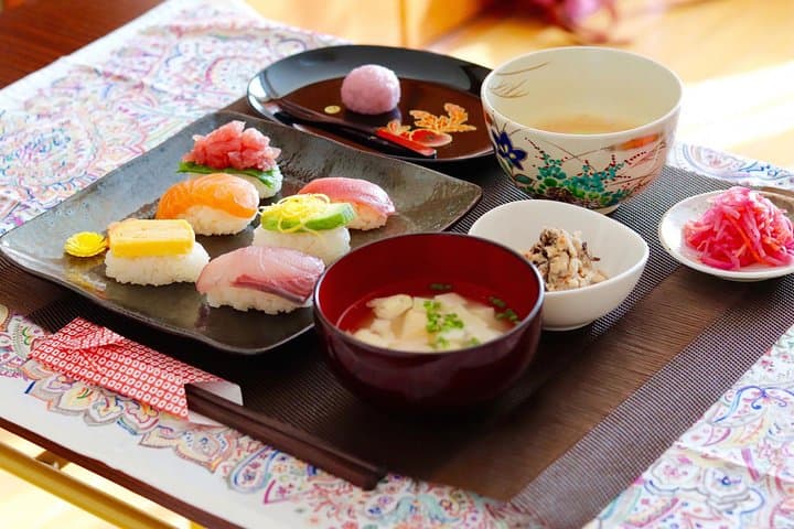 Private Kyoto Sushi Cooking Class & Tea Ceremony with Emika — photo 5