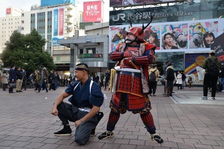 Samurai photo shooting at Street in Shibuya — photo 3