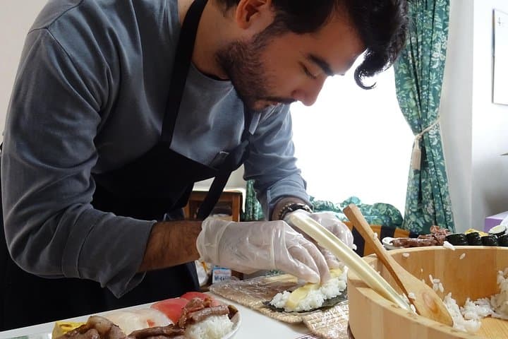 Experience all of Japanese culture and Japanese food experience classes "origami, udon, Japanese food, green tea, calligraphy" in 4 hours — photo 8