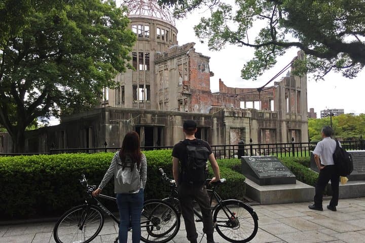 Hiroshima in a Nutshell: Morning Bike Adventure — photo 6