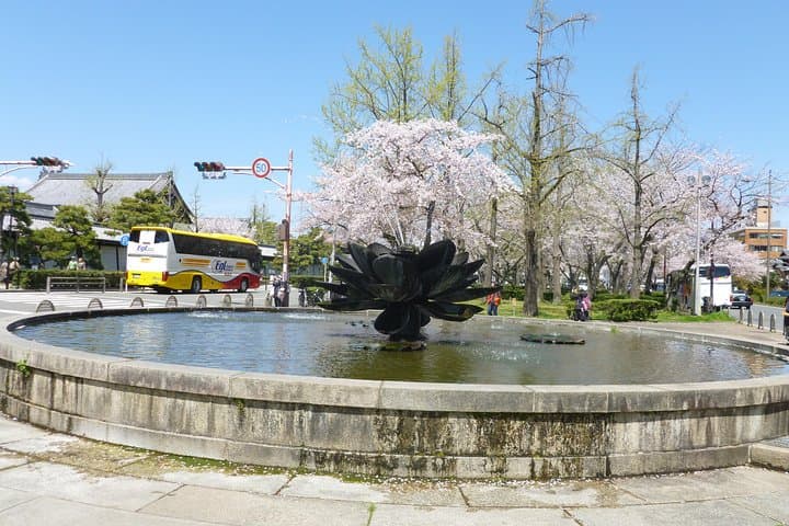 Living Buddhism — photo 6