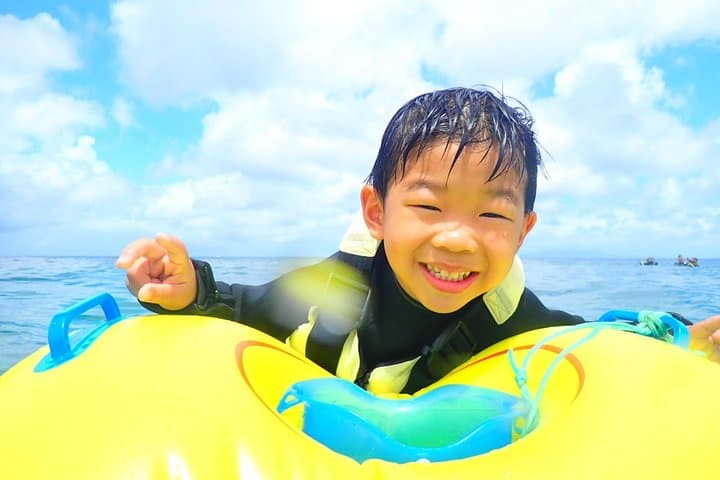 Snorkeling in the Blue Cave area【Okinawa Prefecture: Free feeding & photo images!English and Chinese speaking guide available! — photo 8