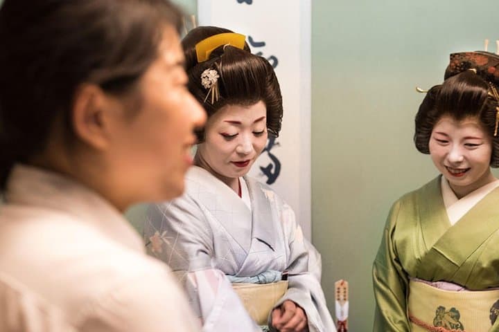 Authentic Geisha Performance with Dinner in Tokyo — photo 2