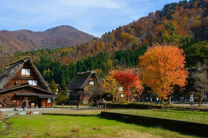 Shirakawago and Hida Takayama Day Trip from Nagoya — photo 11