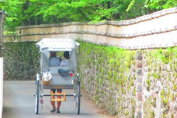 Hot Spring Capital of Yufuin Rickshaw Tour — photo 3