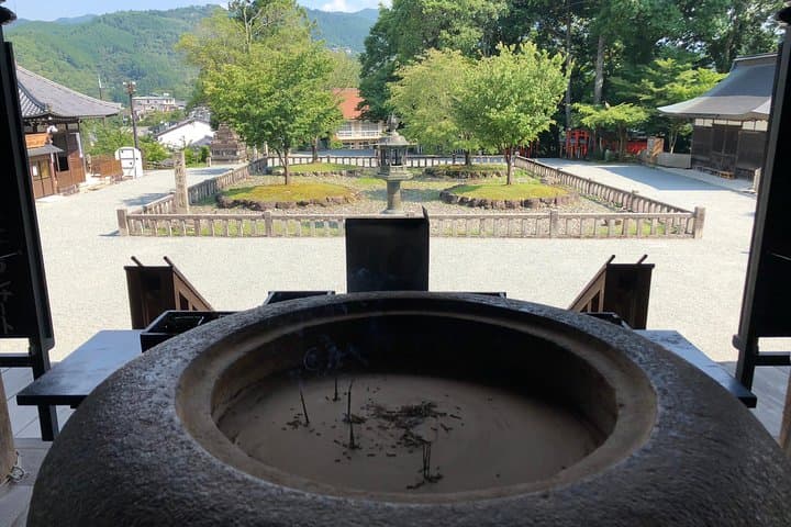 Historic and Natural Guided Hike in Yoshino — photo 3