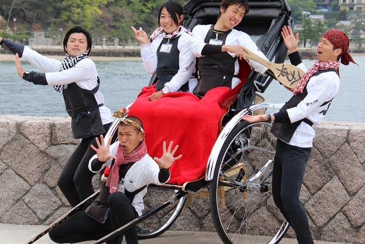 Private Miyajima Rickshaw Tour Including Itsukushima Shrine — photo 5