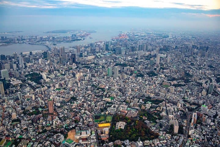 Tokyo Private Helicopter Tour– Asakusa, Skytree, Shibuya(30-Min) — photo 7