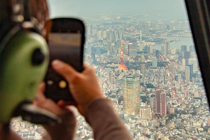 Tokyo Private Helicopter Tour– Asakusa, Skytree, Shibuya(30-Min) — photo 5