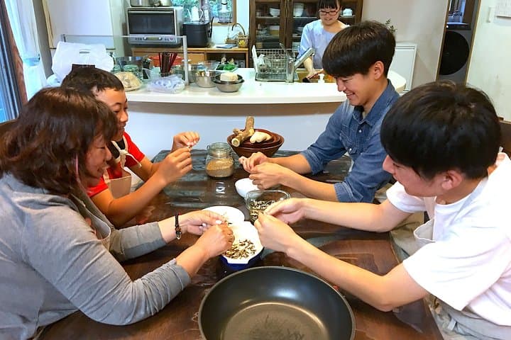 Miyazaki's local cuisine experience Let's make cold soup and chicken Nanban! Super Local Food Cooking! — photo 2