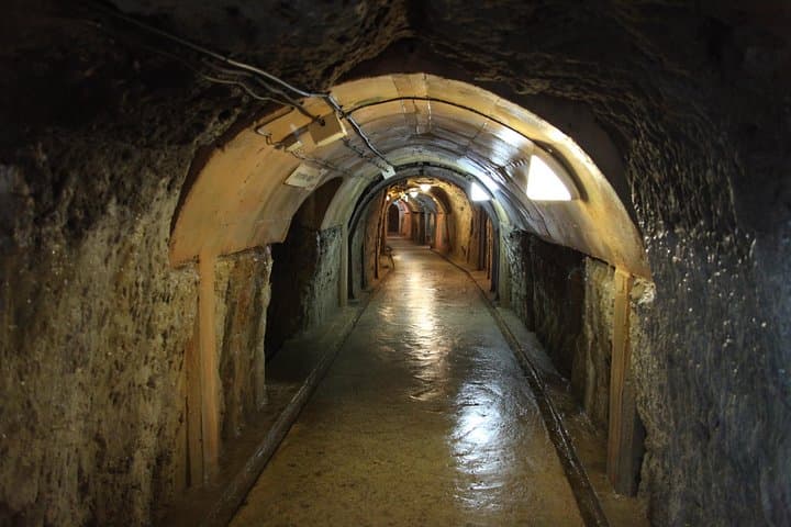 Former Navy HQ Headquarters Fees for visiting historical buildings for war and peace — photo 3