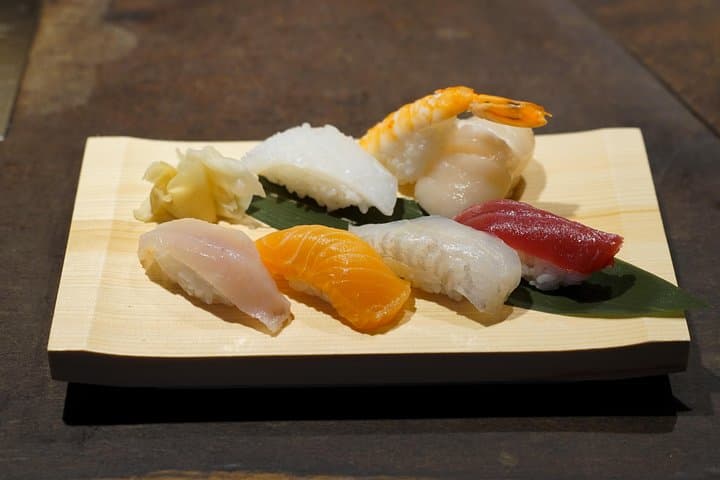 Kyoto Night Foodie Tour in Gion (9+ dishes + 6 Sake tastings) — photo 13