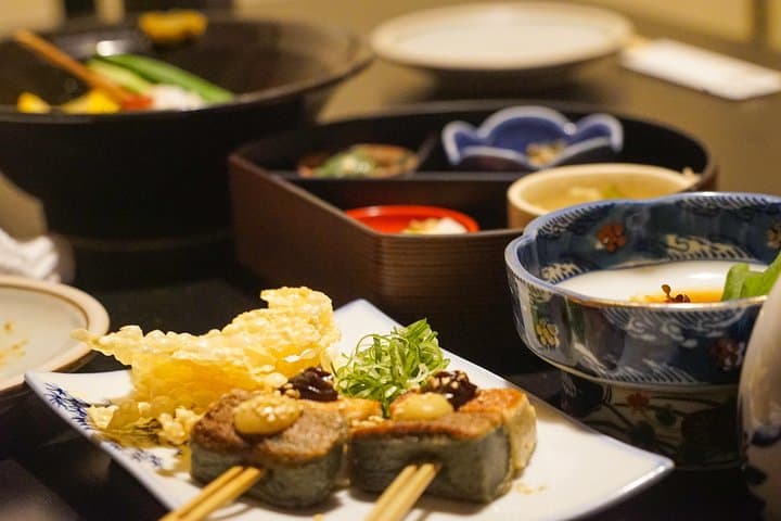Kyoto Night Foodie Tour in Gion (9+ dishes + 6 Sake tastings) — photo 3