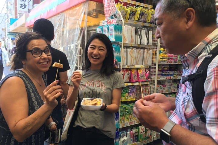 Kuromon Market Food Walking Tour in Osaka (6 stops, 6 tastes) — photo 15