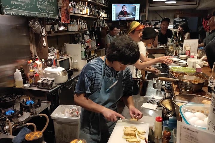 All-inclusive Hiroshima Nighttime Food and Cultural Immersion — photo 18