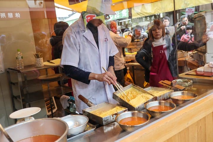 Tsukiji Fish Market: Behind the Scenes & 10 Seafood Tastings — photo 12
