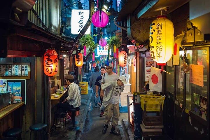 Tokyo Cyberpunk Street Photo Workshop — photo 17