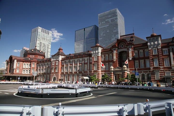 Japan Railway Station Shared Departure Transfer : Tokyo City to Tokyo Station — photo 1