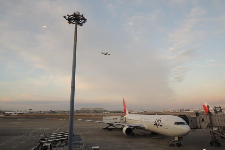 Private Departure Transfer : Tokyo Disney to Haneda International Airport — photo 5