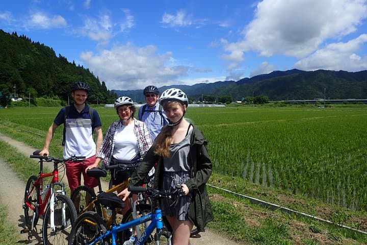 Private Afternoon Cycling Tour in Hida-Furukawa — photo 8