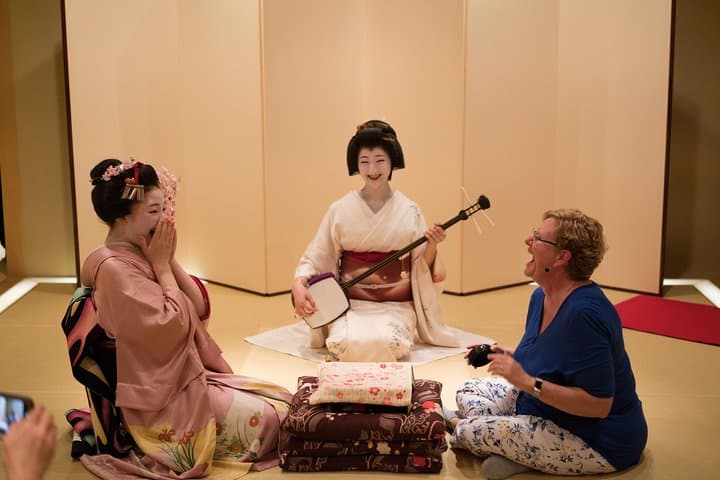 Private Dinner with Maiko and Geiko in Kyoto — photo 4