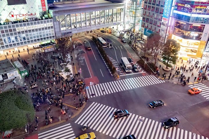 Shibuya House Disco Techno DJ Bars Experience — photo 17
