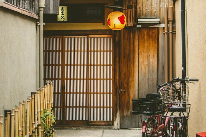 Kyoto Gion Cultural Walk & Geisha Show with Dining Options — photo 5