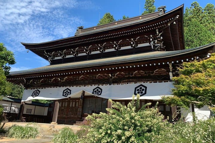 Takayama & Shirakawago 2 - Day Tour — photo 12